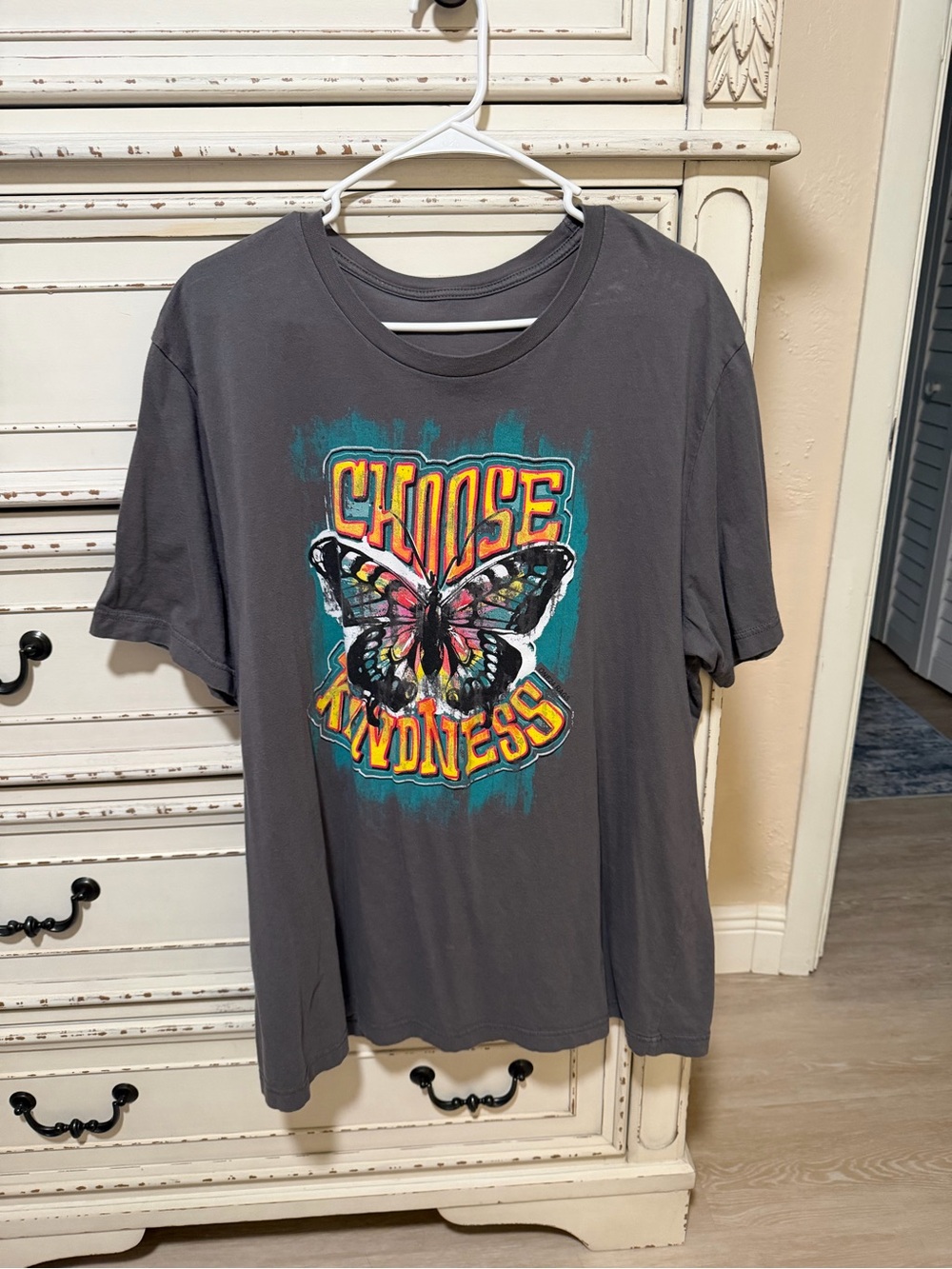 Choose Kindness Graphic Tee - Gray Butterfly Design- Clearance